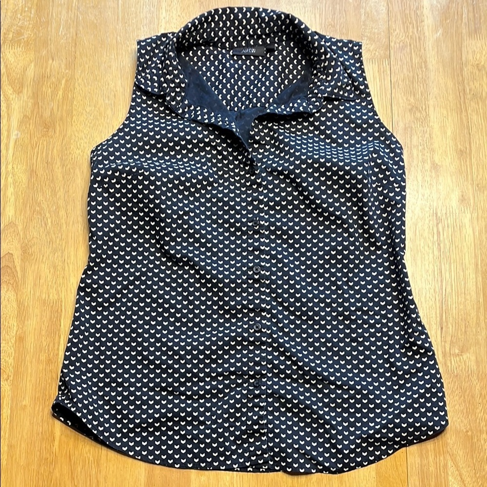 Apt. 9 Blue Fitted Button Down Shirt Notched Collar